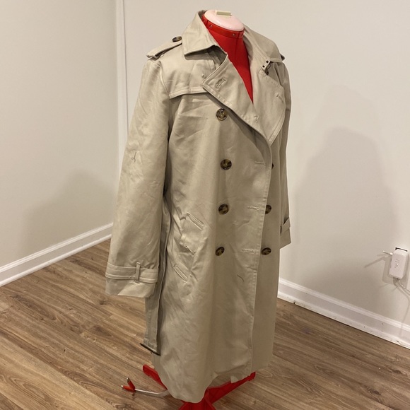 Worn Once! Liz Claiborne trench coat with matching belt - Picture 3 of 6